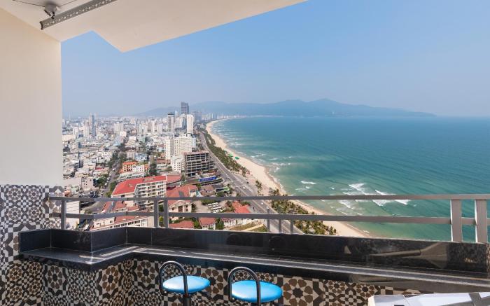 Ocean view apt next to Walking st & My An beach