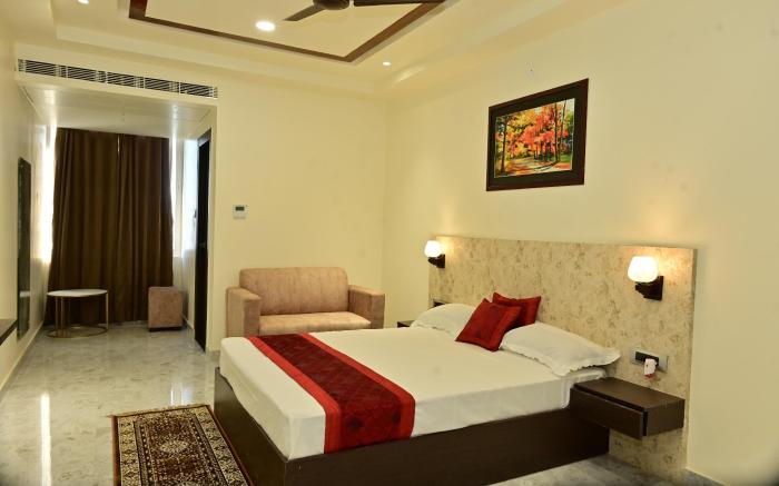 RUDRA INN