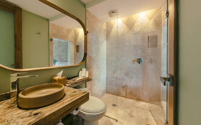 The Brown, Guatape, Autograph Collection