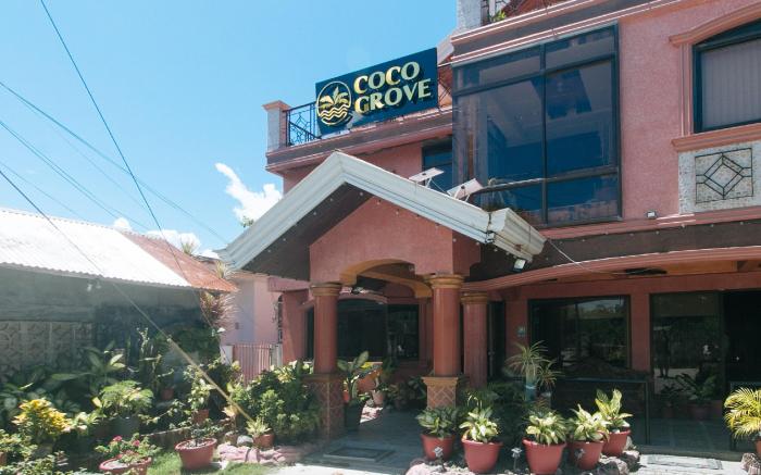 RedDoorz @ Coco Grove Tourist Inn