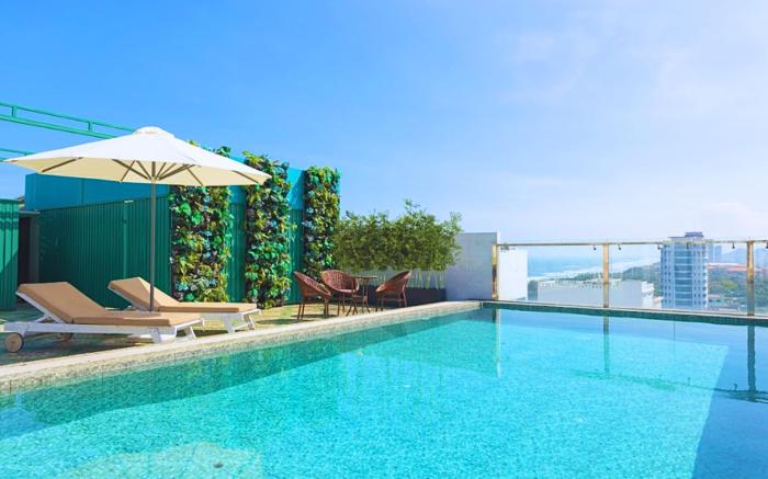 Palazzo Luxury Hotel & Bistro - Central My Khe Beach Walking Street