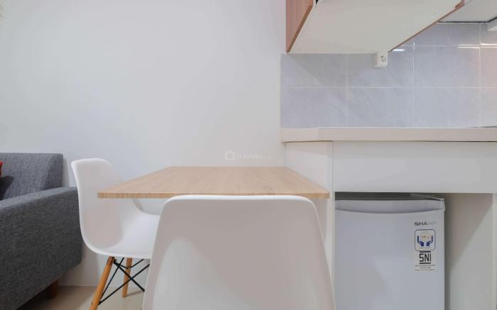 Enjoy 1BR Tamansari Bintaro Mansion By Travelio