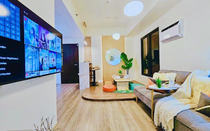 Spacious CebuCity Condo HighView IT, POOL, NETFLIX