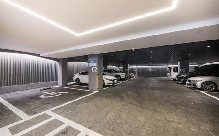 H Avenue Sangmu Branch