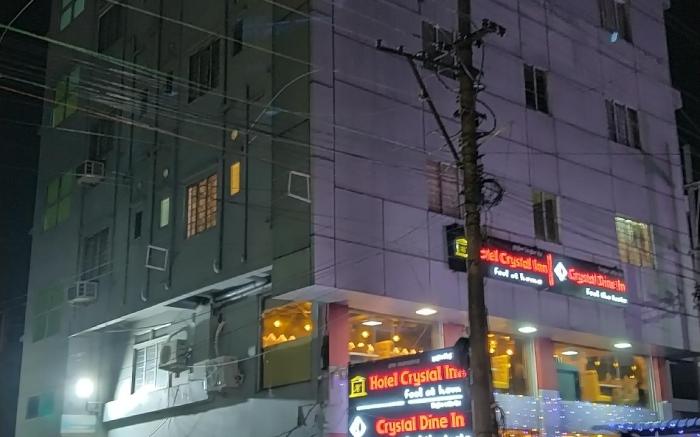 Goroomgo Crystal Inn Guwahati