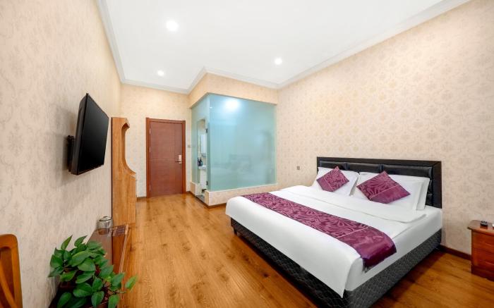 Luxury Large Bed Room  
Luxury Double Bed Room  
Luxury Family Room