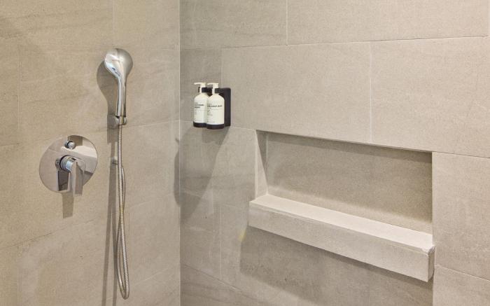 Go Hotels Plus Bacolod - Newly Renovated