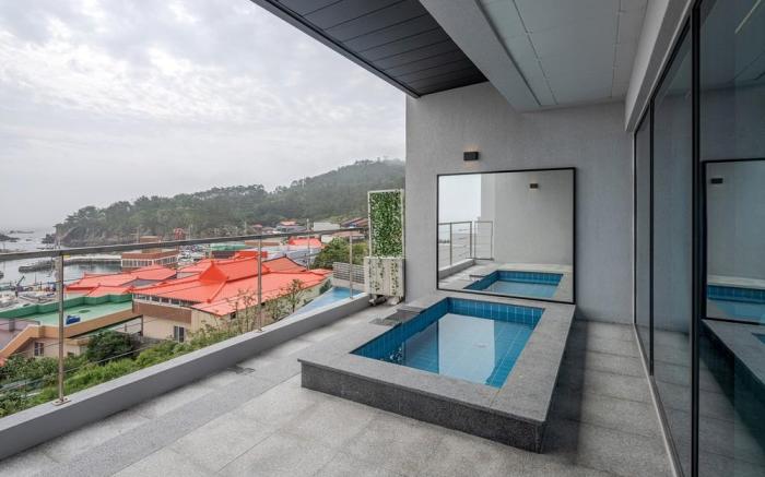 Pohang Madame Annette Pool Villa - dogs allowed