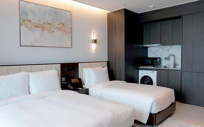 Wave M Hotel East