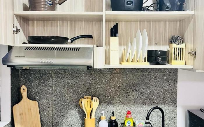 Urban Deca  2BR APT  near SM, IT Park, Ayala - N/P