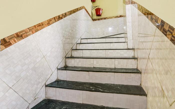 Hotel O SHRI KRISHNA LODGING & BORDING