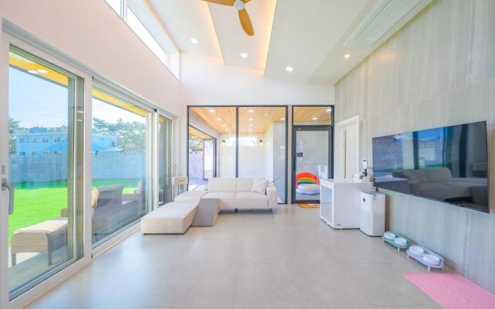 Taean Dog Day Pet Pool Villa