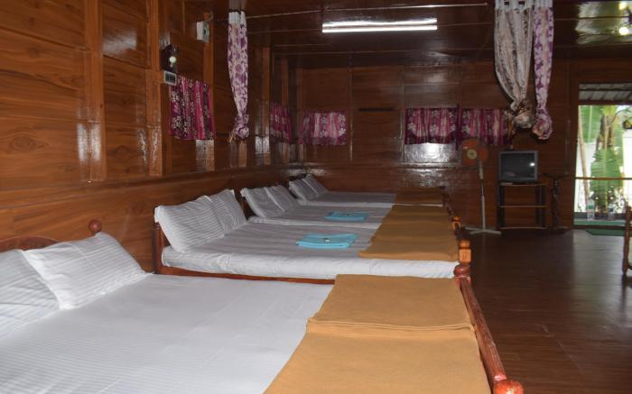Wood House Home Stay Valparai