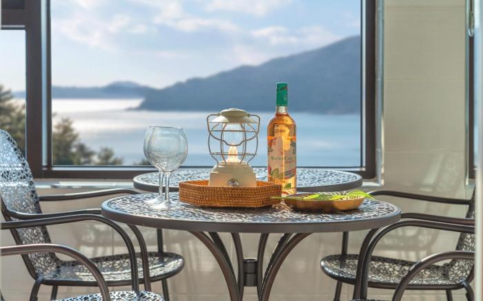 Geoje Marine Castle Spa Pension