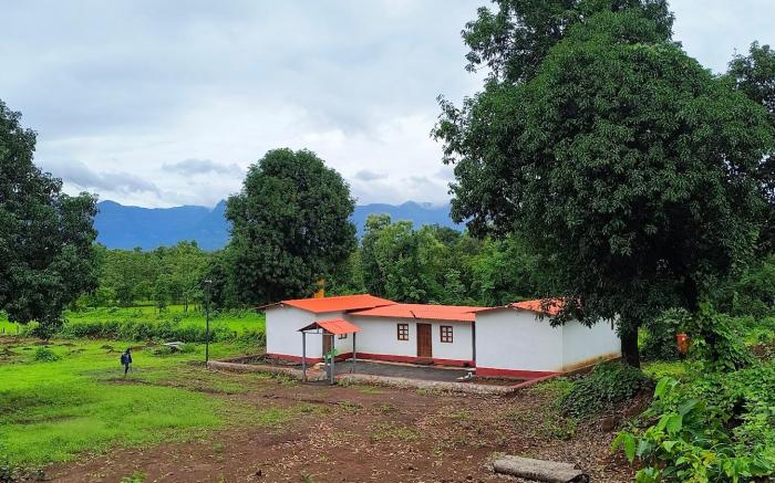 Entire 2 Acre Private Farm on Rent with 3 Room