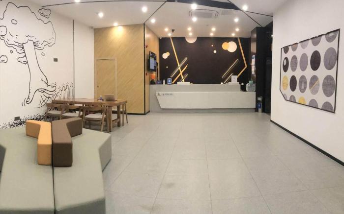 IU Hotel Guangzhou Zengcheng Gualv Square