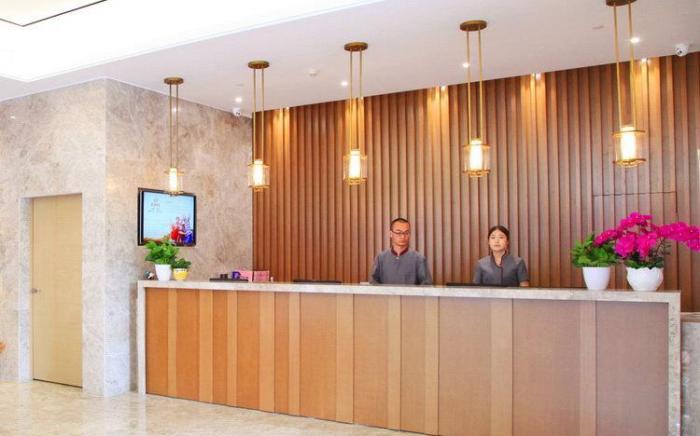 Home Inn Plus Shanghai Middle Ring Jinshajiang Road Fengzhuang Metro Station