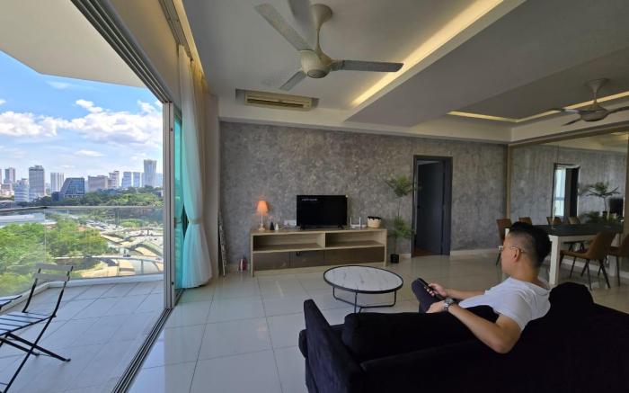 4+4 Bed | Big balcony | Netflix | Infinity Pool