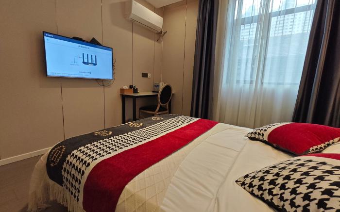 Longchen Hotel