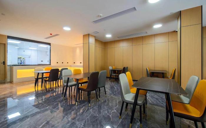 IU Hotel Heyuan Wanlongcheng