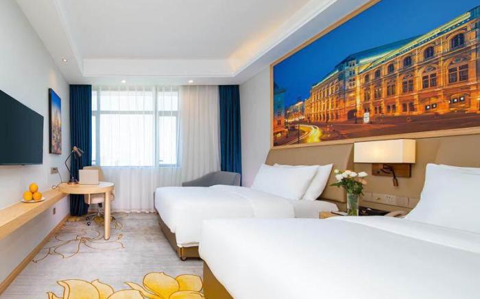 Vienna International Hotel Hubei Yichang East Railway Station Passenger Center