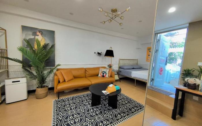 Shanghai Hills & Zinn Changle Road Homestay