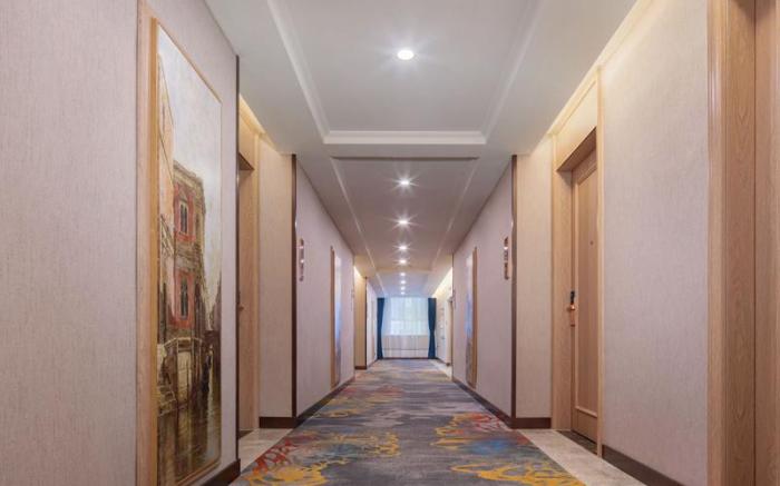 Vienna International Hotel Urumqi Wanda High-speed Railway Station