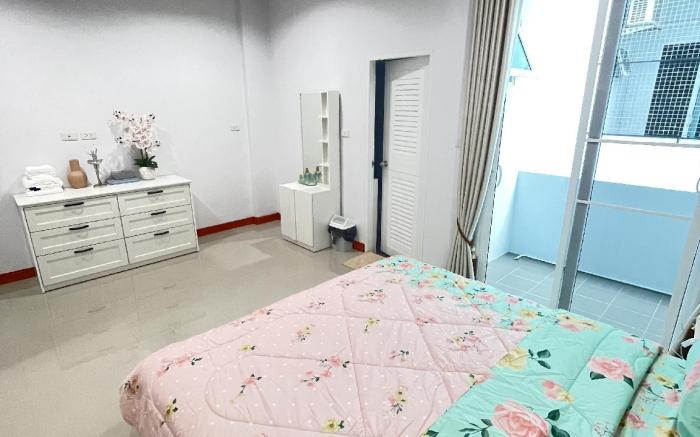 Prakaithong Village · 3-Storey Bungalow E31