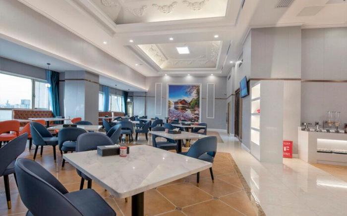 Vienna International Hotel Changsha Furong Middle Road Helong Sports Center