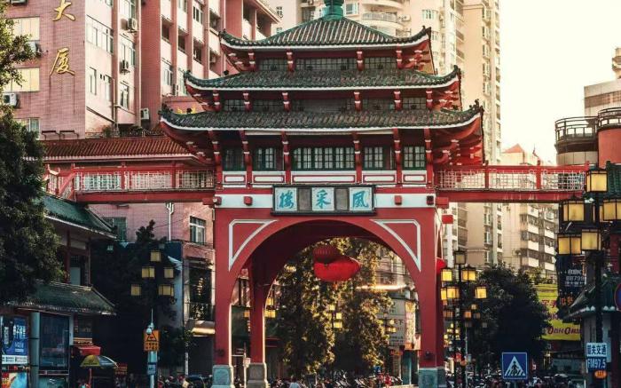 Vienna International Hotel Guangdong Shaoguan Baiwang Plaza Jinshuiloutai