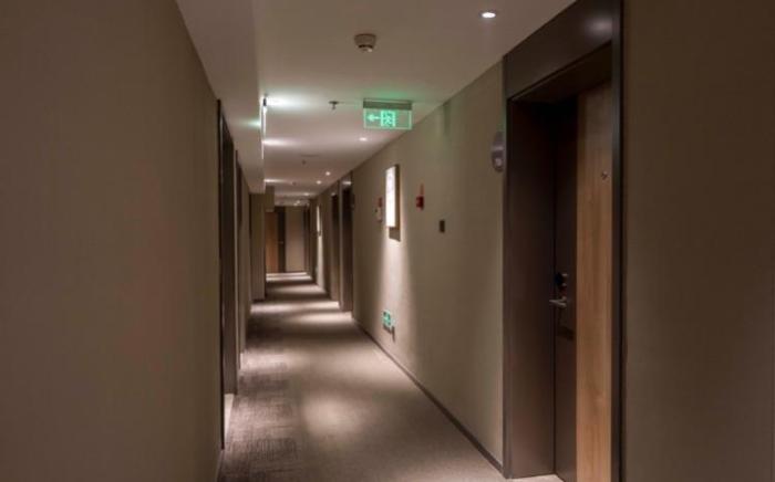 Home Inn Neo Urumqi Huanghe Road Qitai Road District Chinese Medicine Hospital