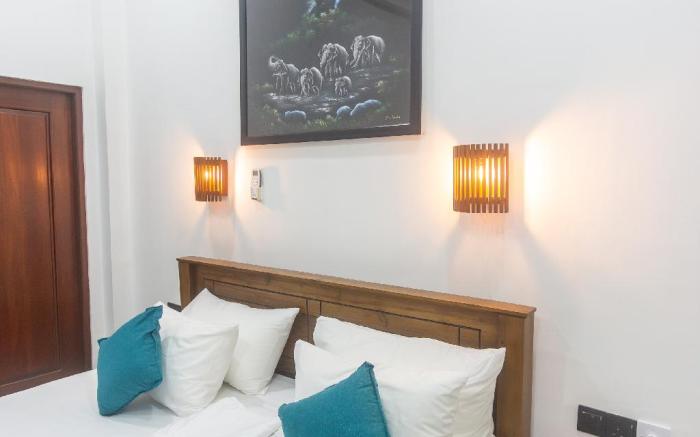 Mich's Surf Villa & Hostel