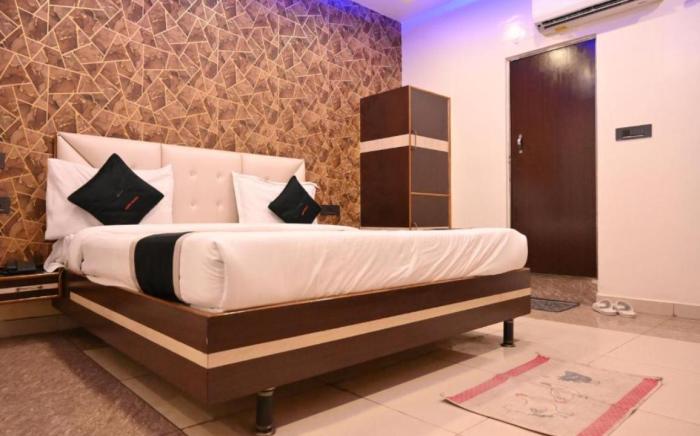 RROOMS Hotel Riddhi Regency