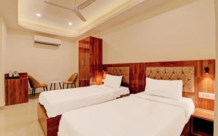 RROOMS Hotel Heera Grand