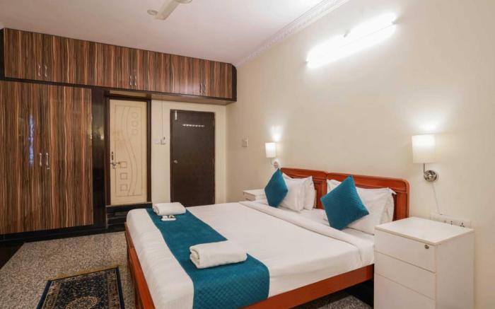 Hotel Urban Eminence Banjara Hills, Near Shri Jagannatha Swami Temple