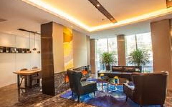 Home Inn Style Changchun People's Square Chongqing Road Vigor City
