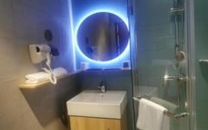 Home Inn Neo Zhumadian Biyang Renmin Road Wenhua Road