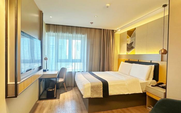 Home Inn Style Urumqi High-speed Railway Station Wanda Plaza
