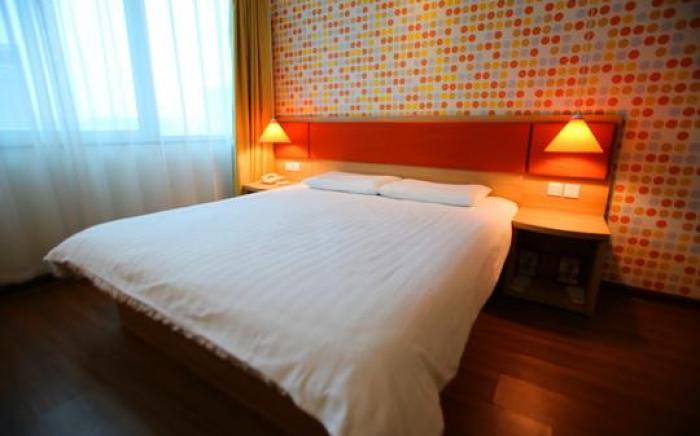 Home Inn Luoyang Nanchang Road Wangfujing Wanda Plaza