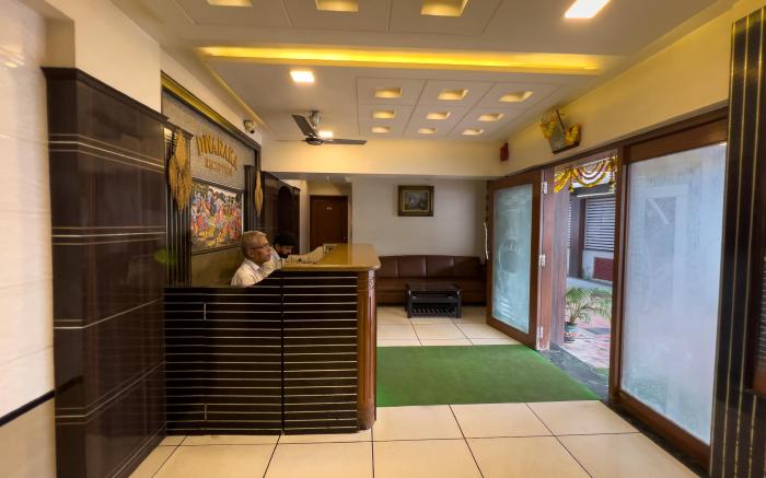 Hotel Ratna Paradise Thane West