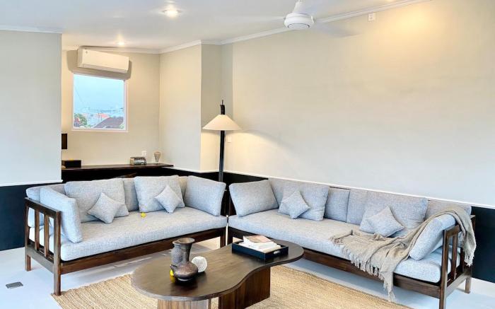 Chic 2BR Villa – Pool & Sunset Views, Prime Canggu