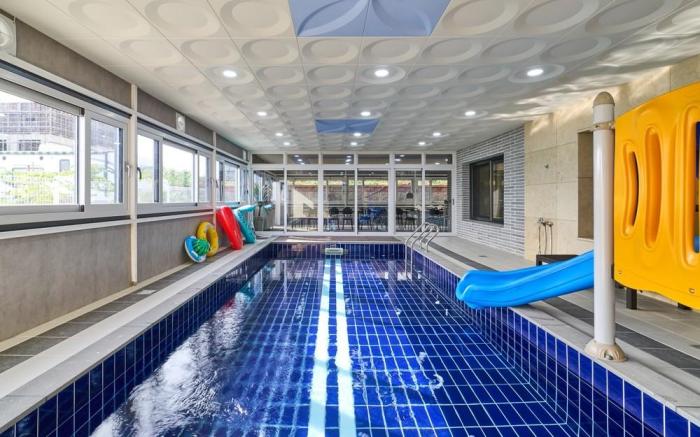 Daebudo DuMong DalGeum Pool Villa