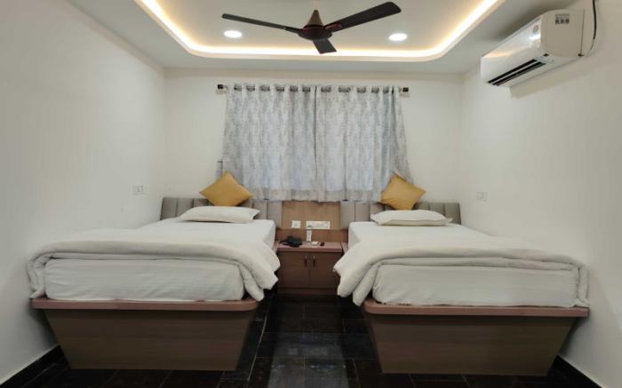 SAI REGAL LUXURY ROOMS
