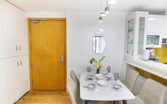 Luxury 2 bedroom City View in Thu Thiem