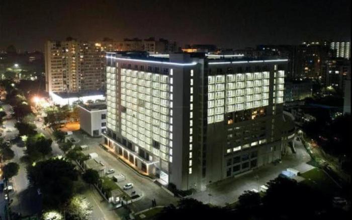 DLF Luxe Studio |Gomti Nagar