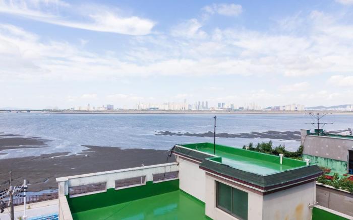 Oido Red Lighthouse Tourist  Hotel