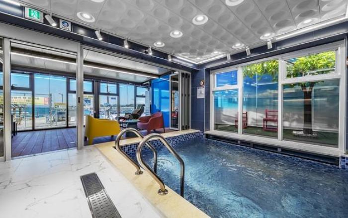 Grand Panorama Pool Villa