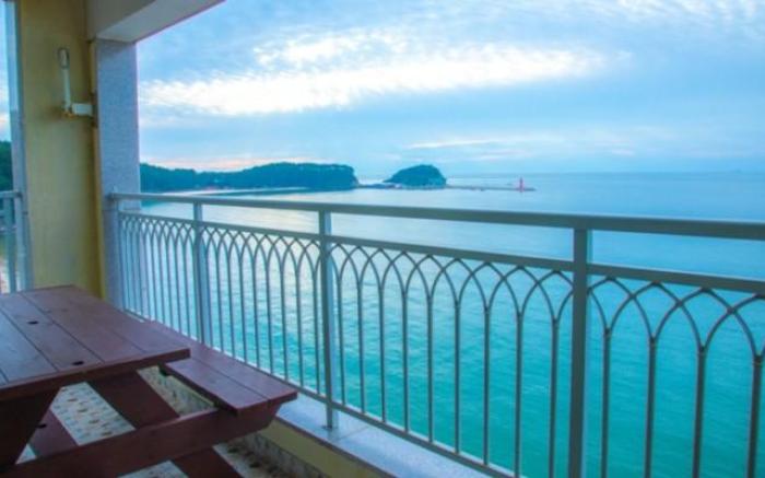 Longbeach Family Hotel