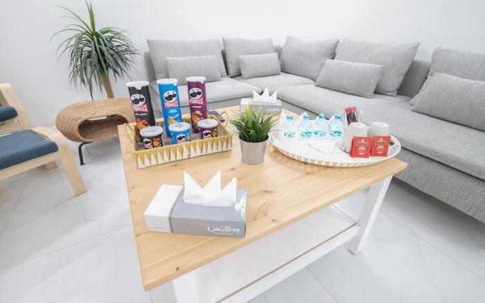 ِApartment with outdoor seating and self check-in