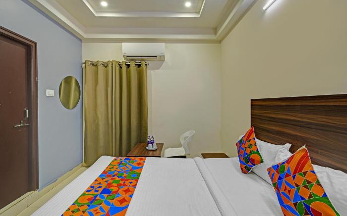 FabHotel White House Leo
